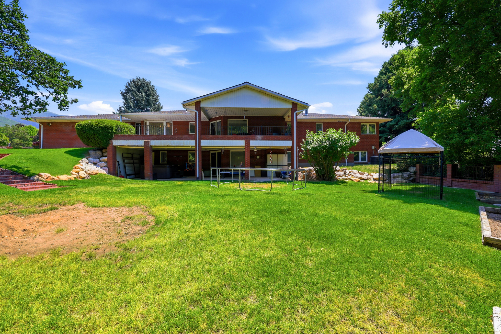 CLOVER ESTATES - Residential