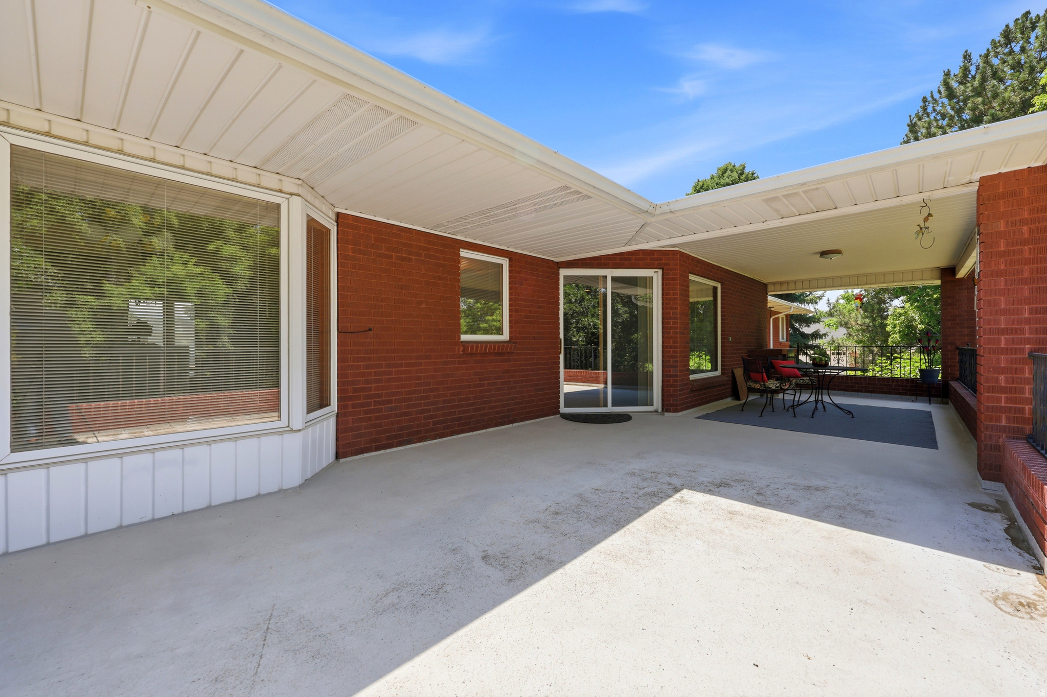 CLOVER ESTATES - Residential