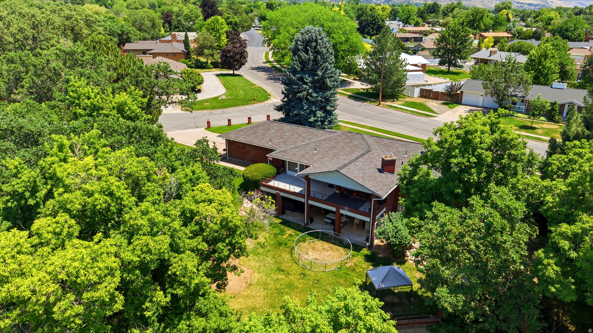 CLOVER ESTATES - Residential
