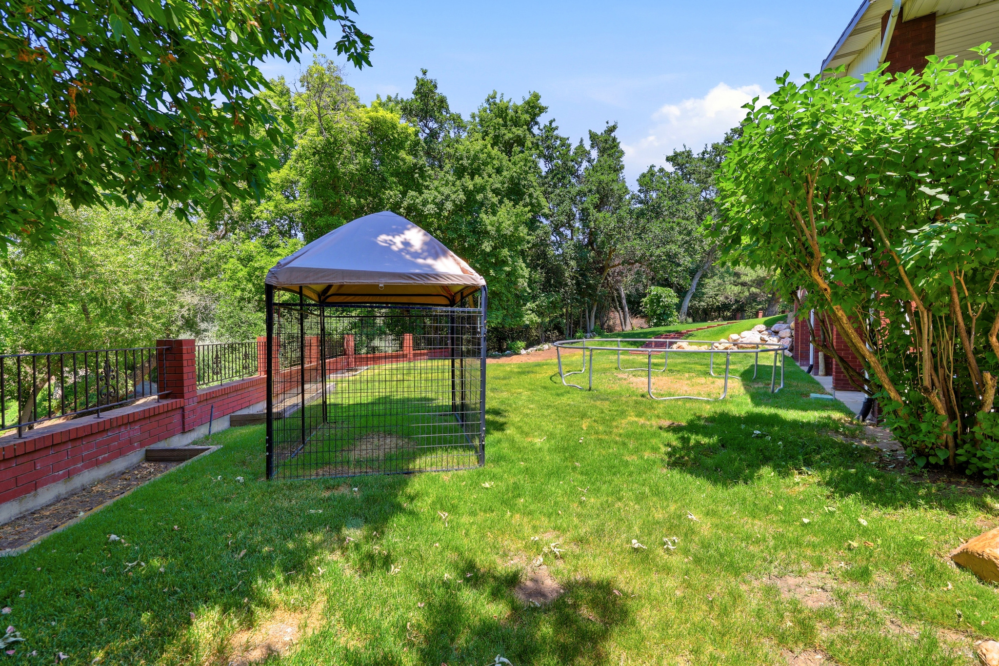 CLOVER ESTATES - Residential