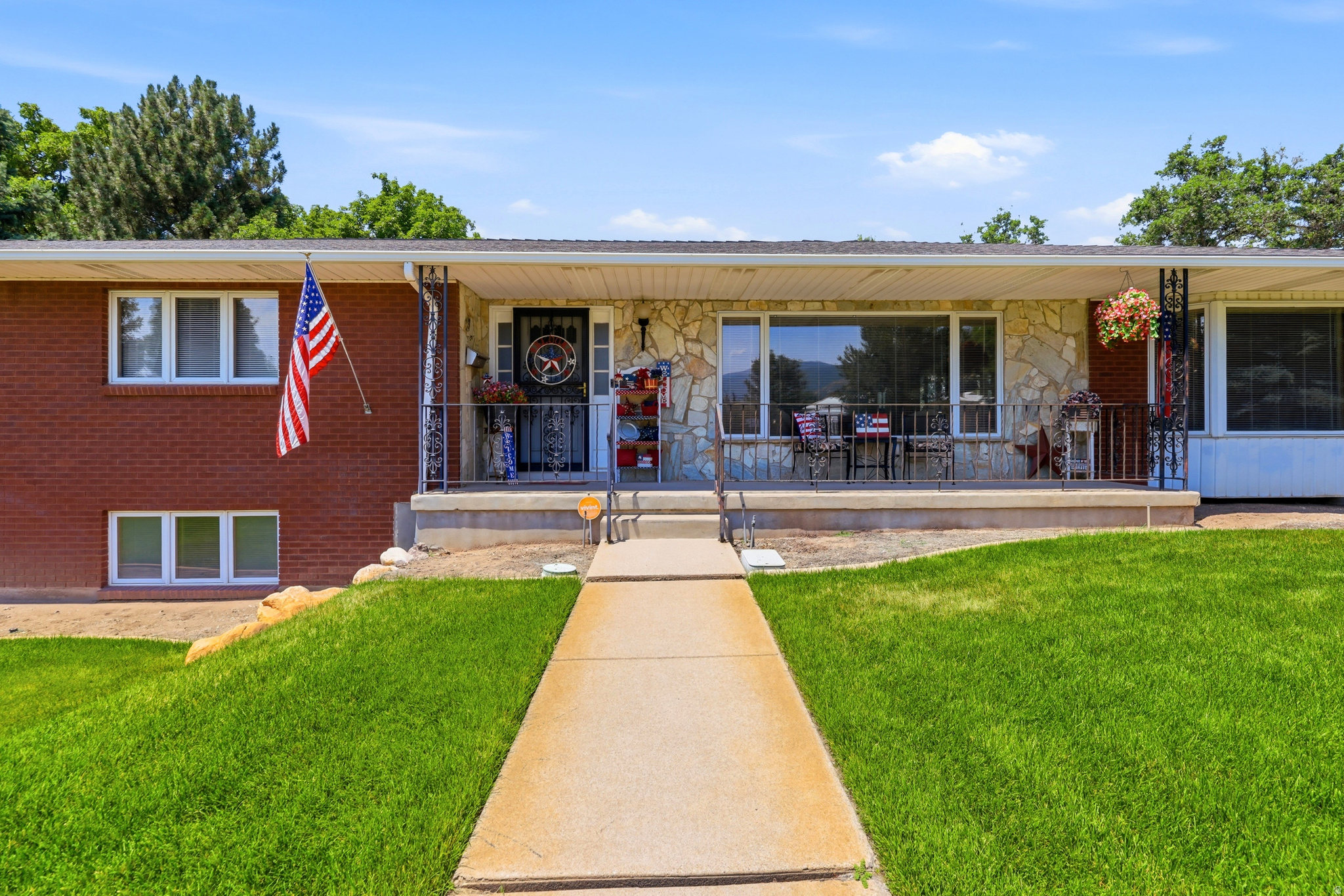 CLOVER ESTATES - Residential