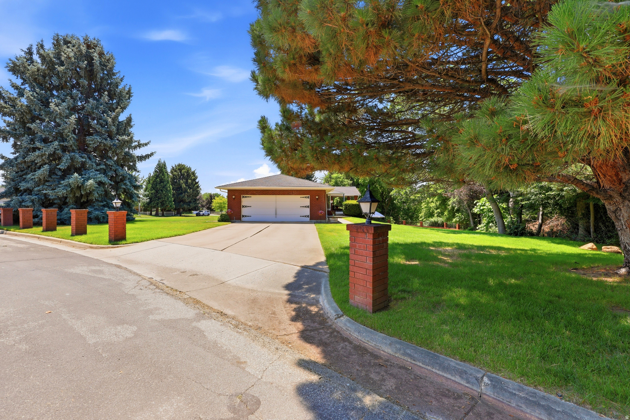 CLOVER ESTATES - Residential