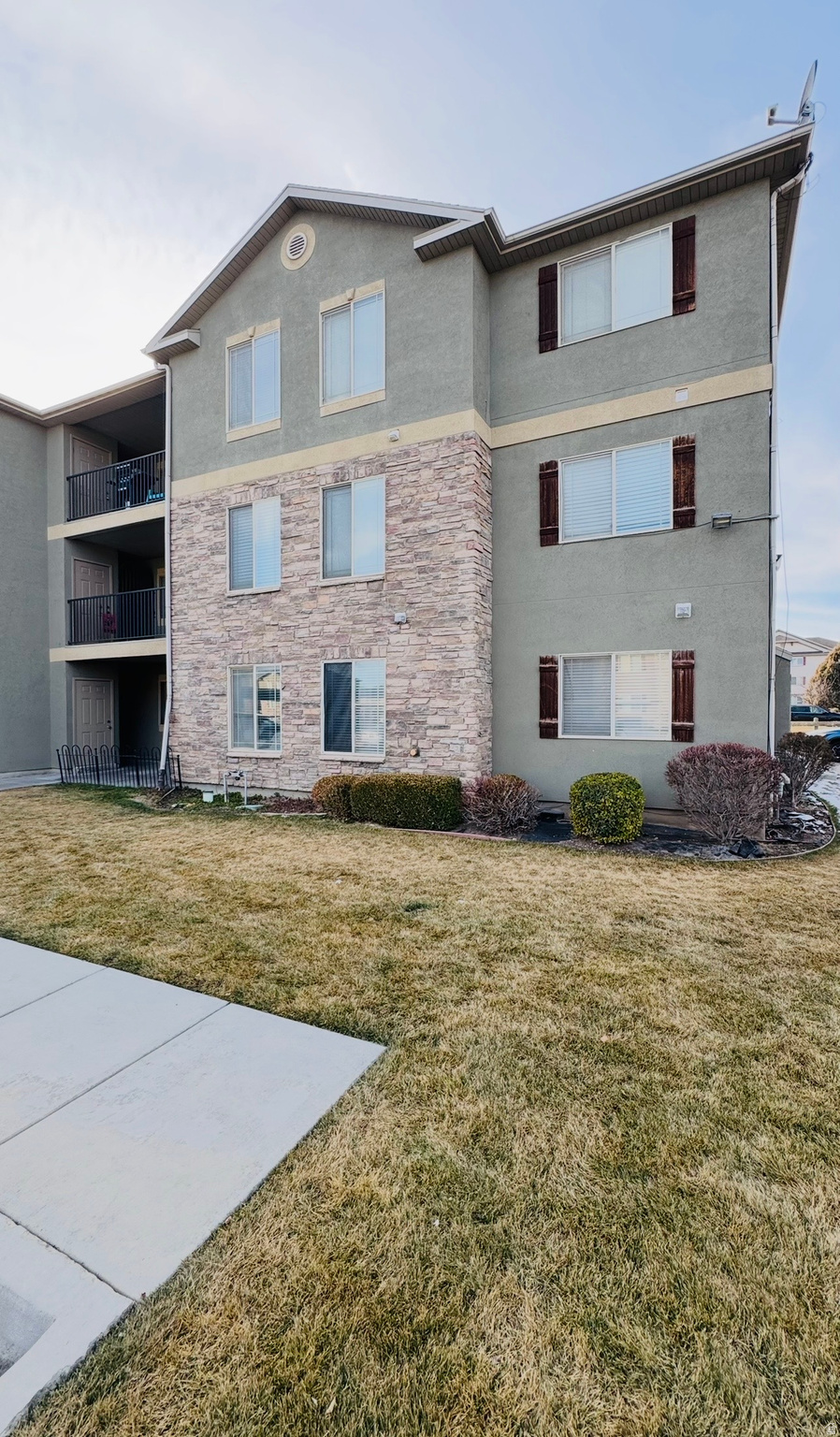 ROCK CREEK CONDO - Residential