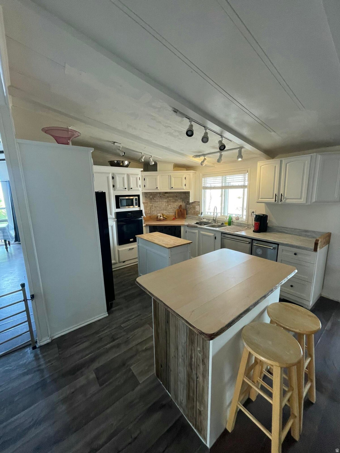 RIVER BEND EST A - Residential