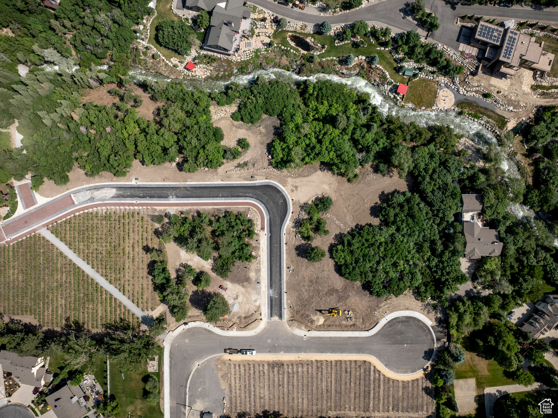 ESTATES AT LA CAILLE - Land