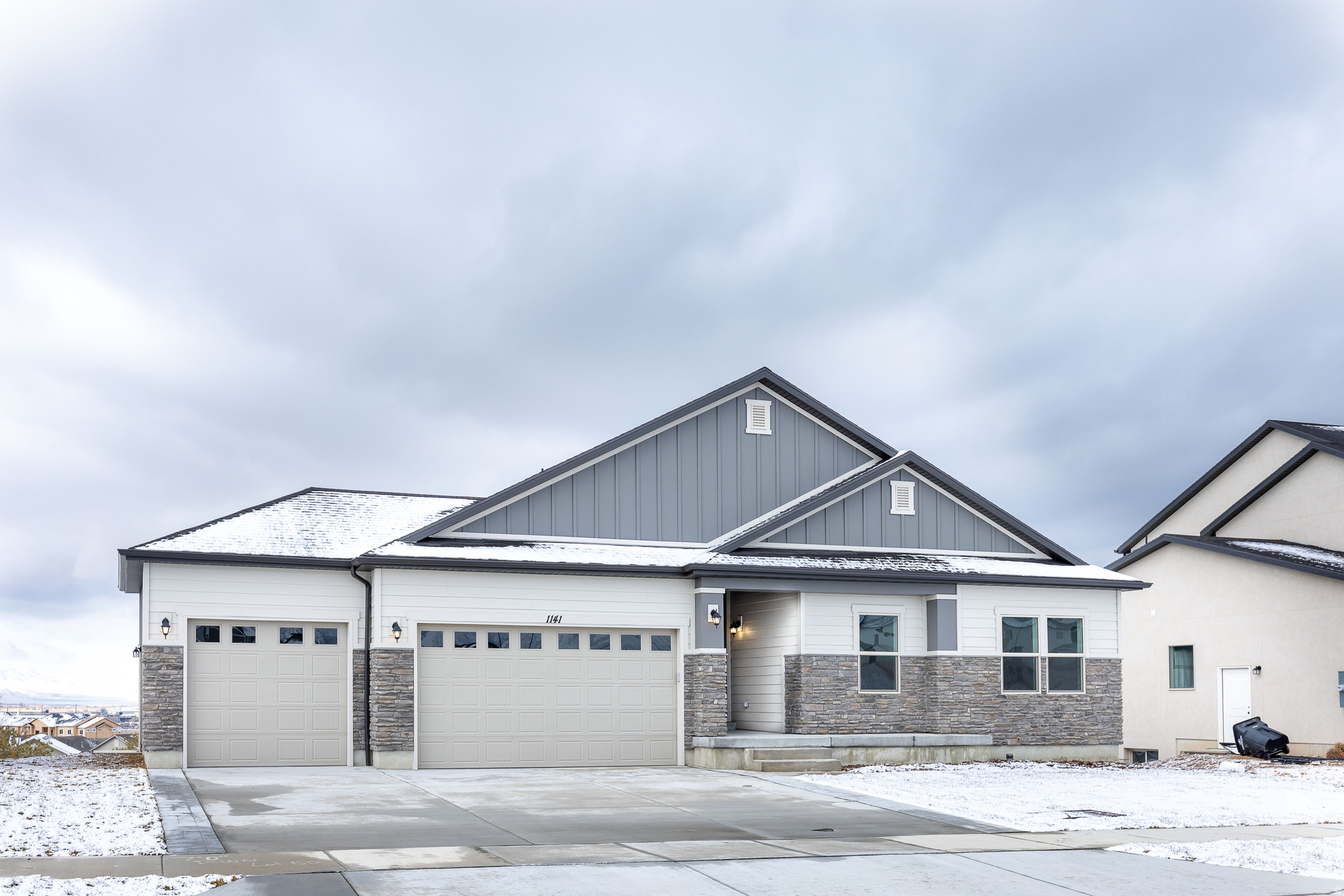 SUMIT RIDGE THE HILLS - Residential