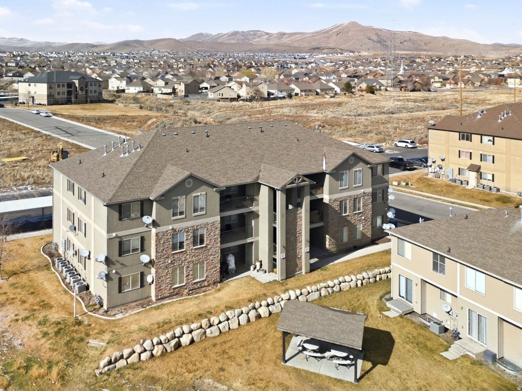 PLUM CREEK CONDO - Residential