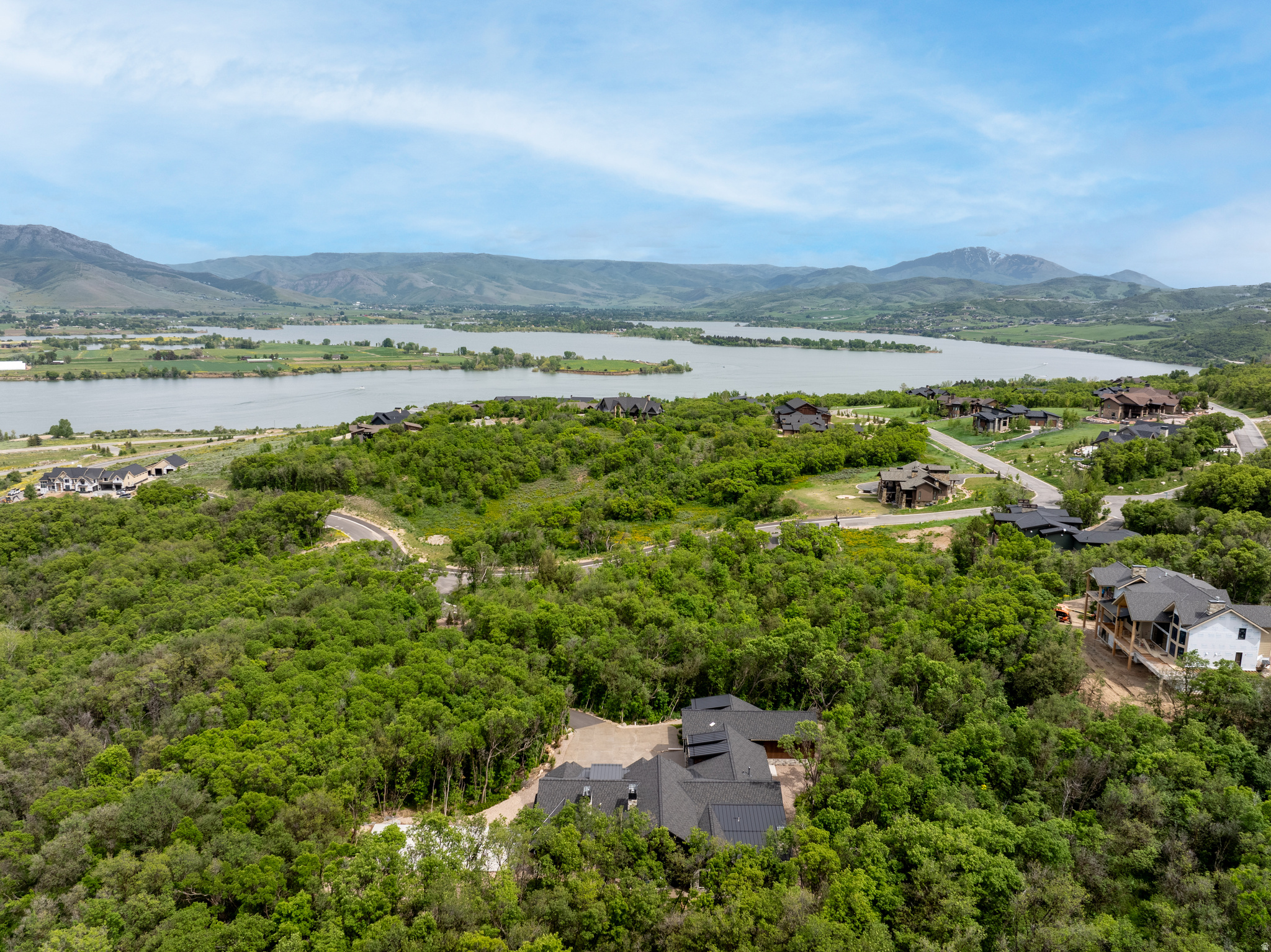 PINEVIEW OVERLOOK - Residential