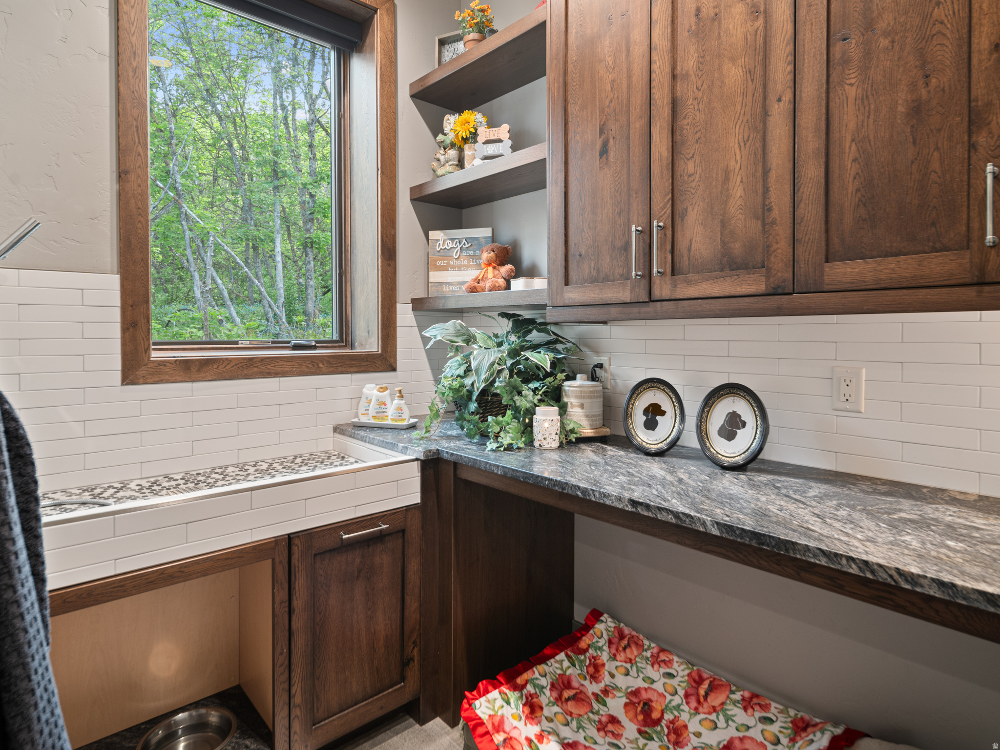 PINEVIEW OVERLOOK - Residential