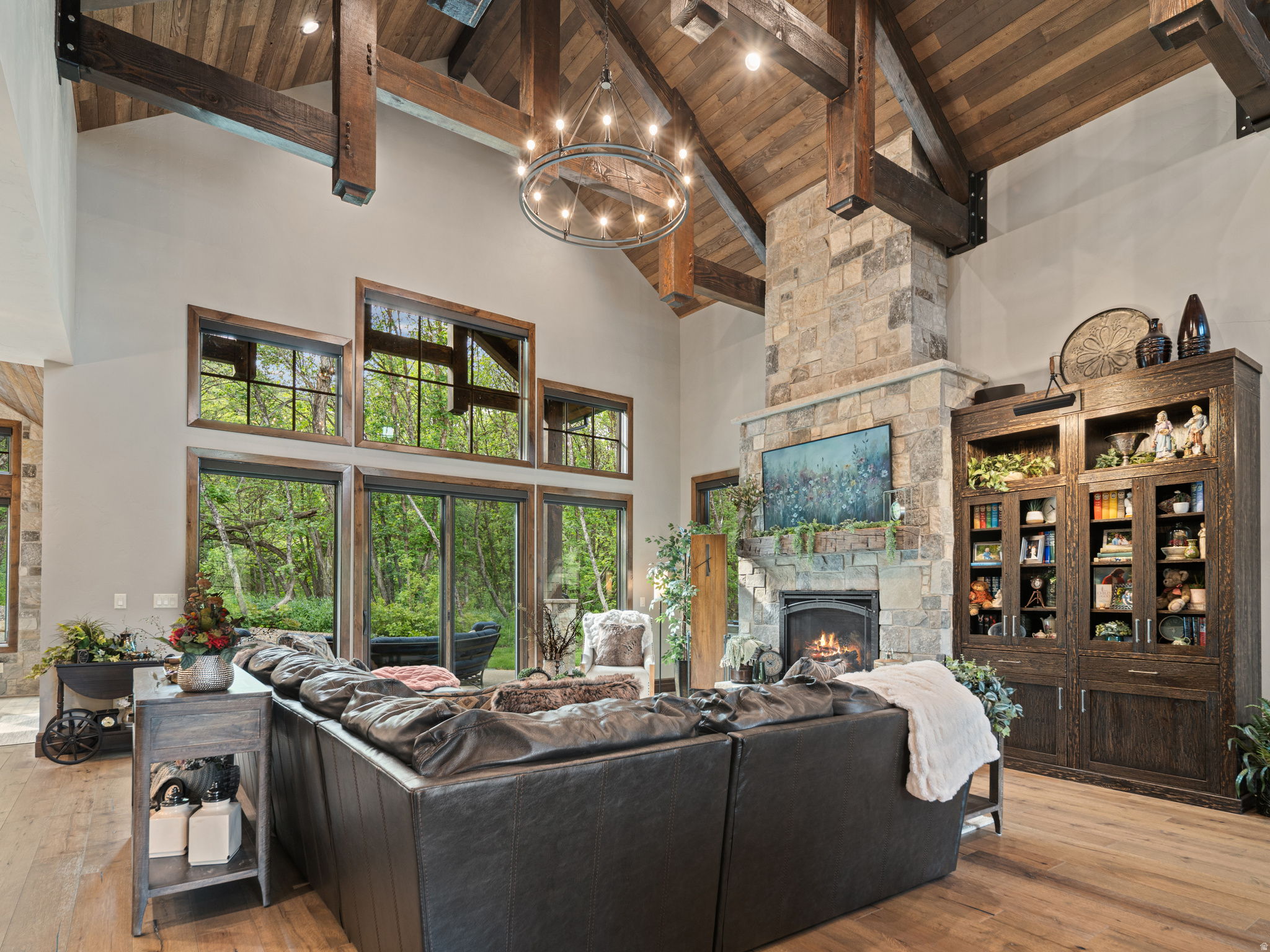 PINEVIEW OVERLOOK - Residential
