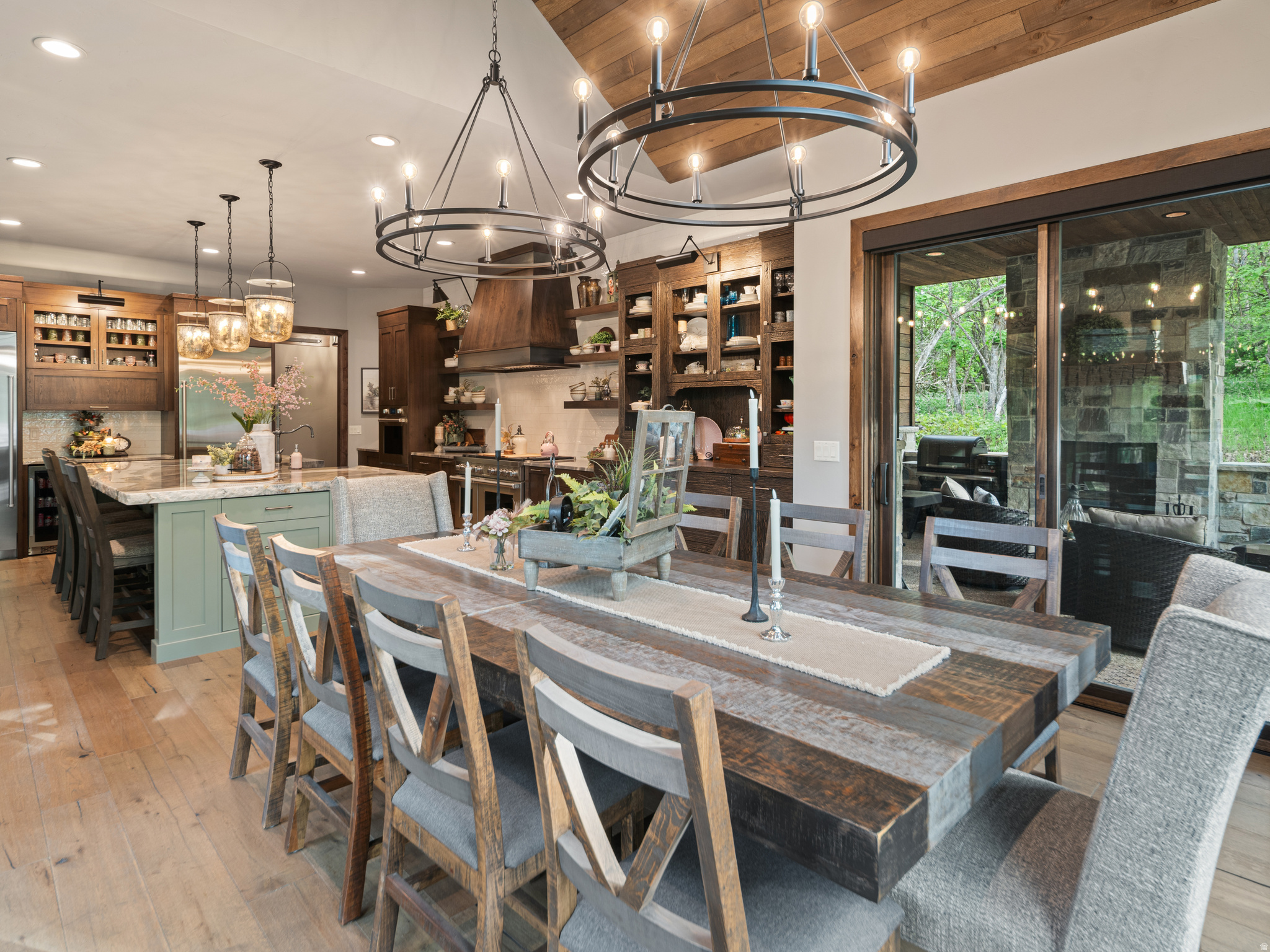 PINEVIEW OVERLOOK - Residential