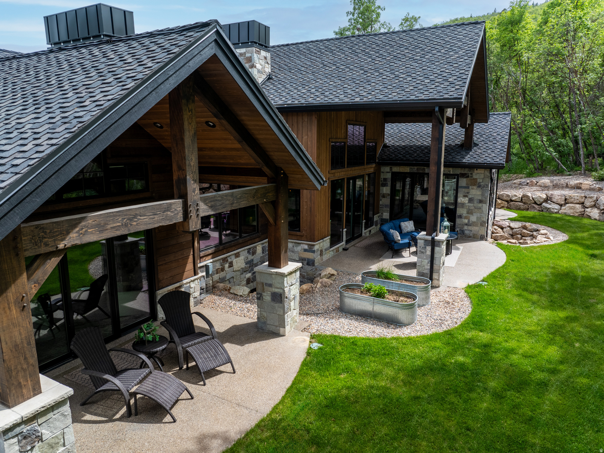 PINEVIEW OVERLOOK - Residential