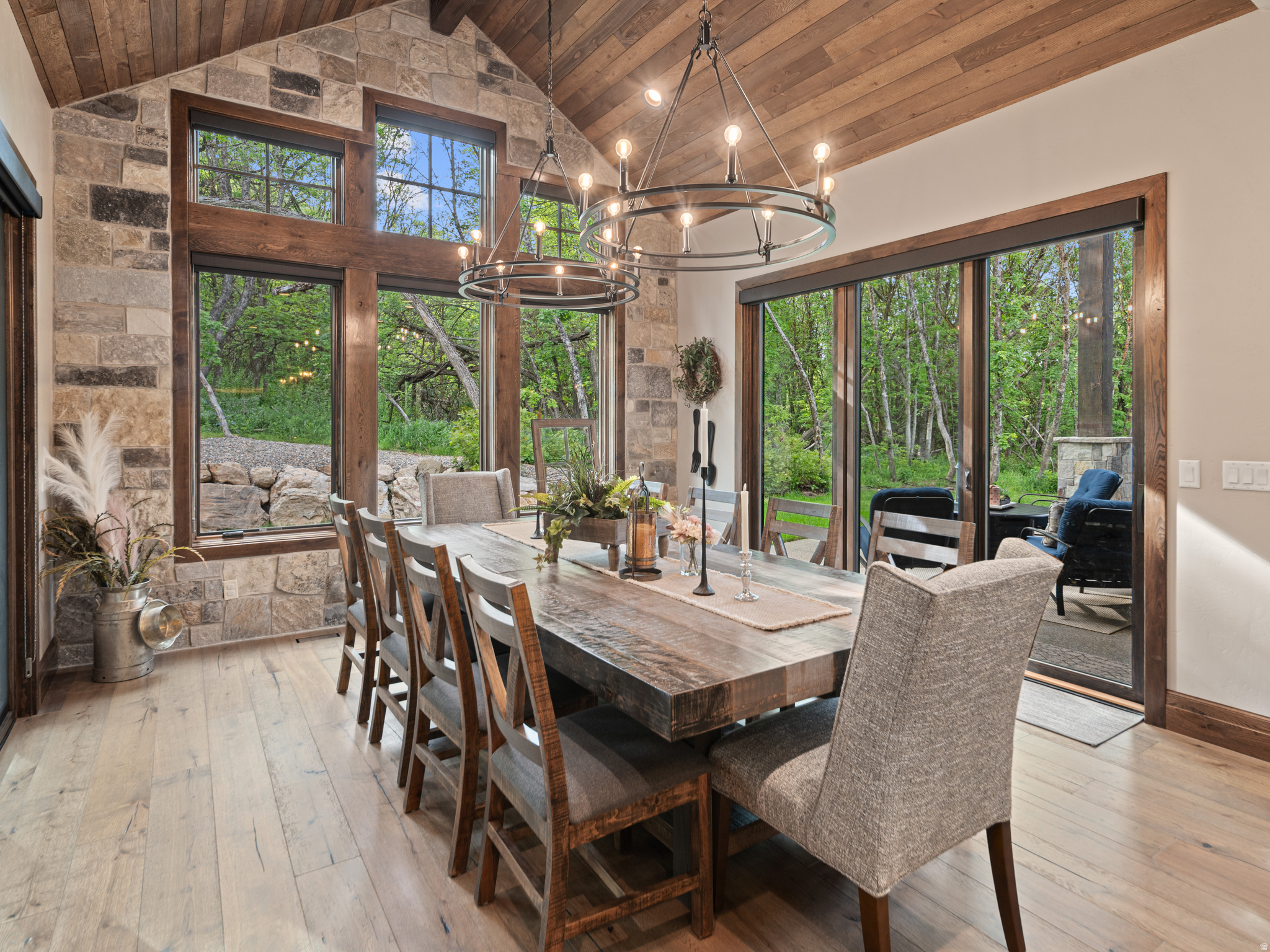 PINEVIEW OVERLOOK - Residential