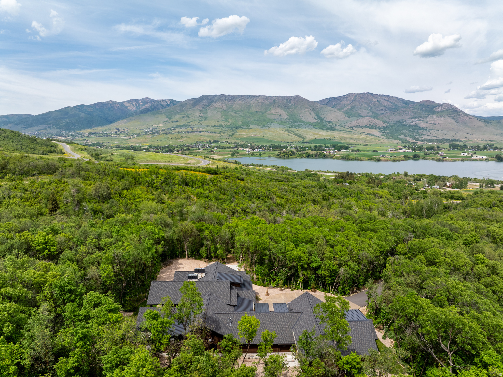 PINEVIEW OVERLOOK - Residential