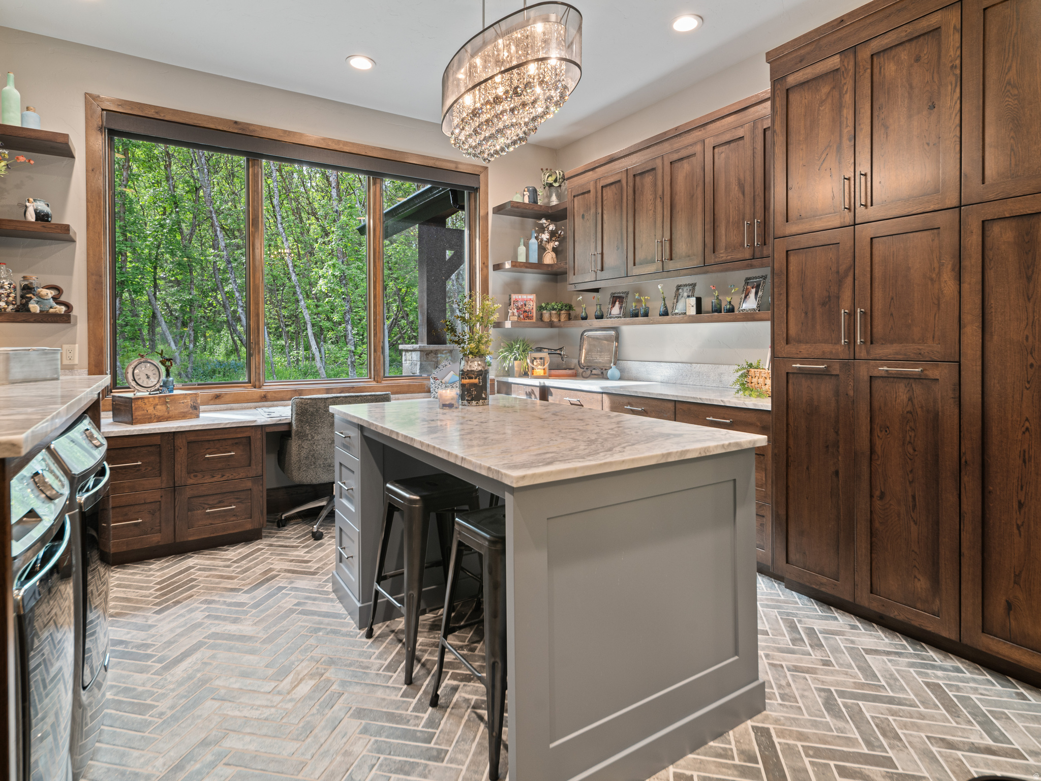 PINEVIEW OVERLOOK - Residential