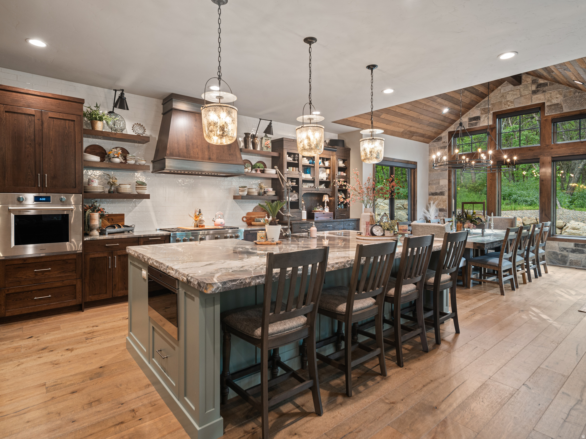 PINEVIEW OVERLOOK - Residential