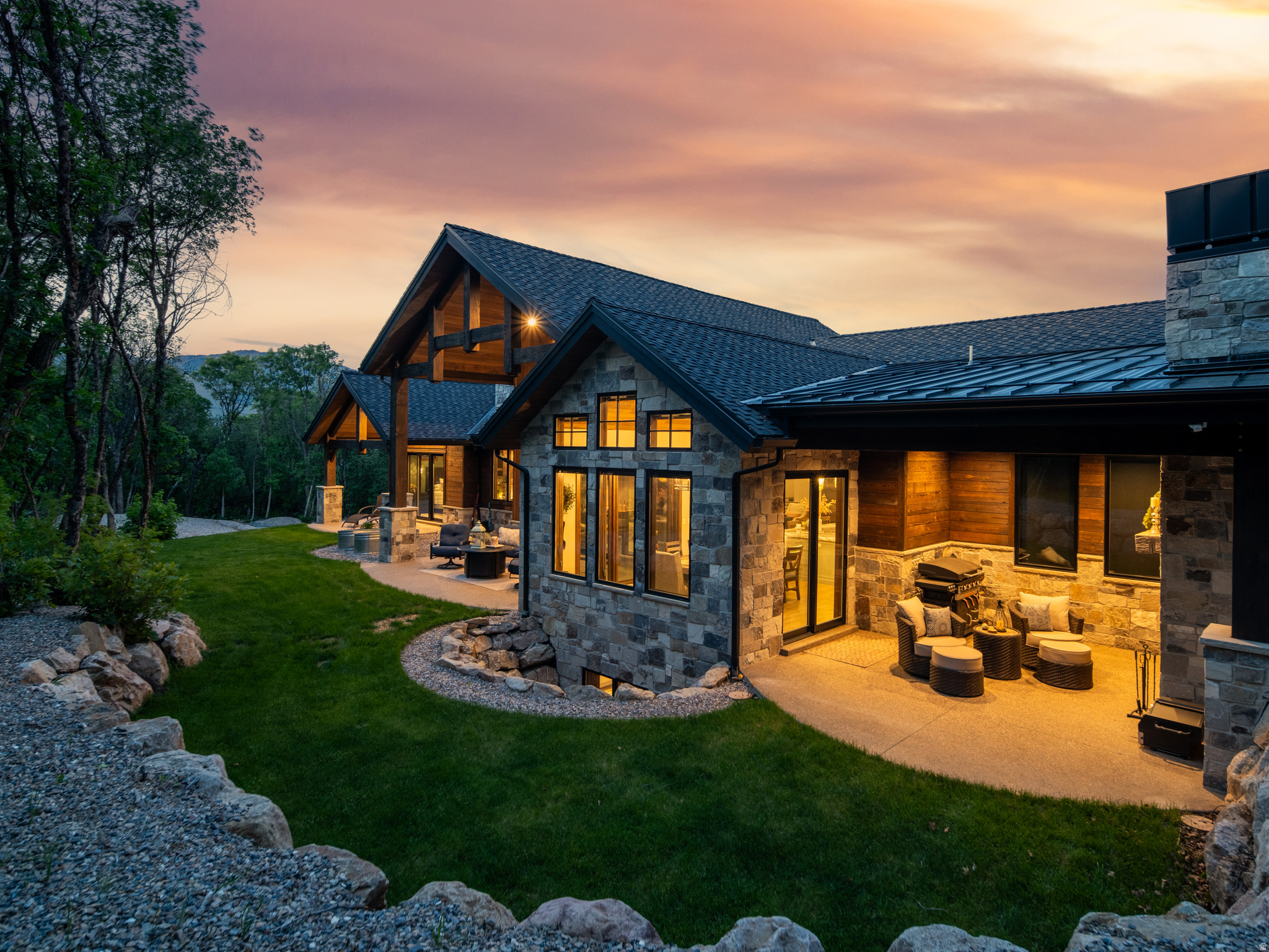 PINEVIEW OVERLOOK - Residential