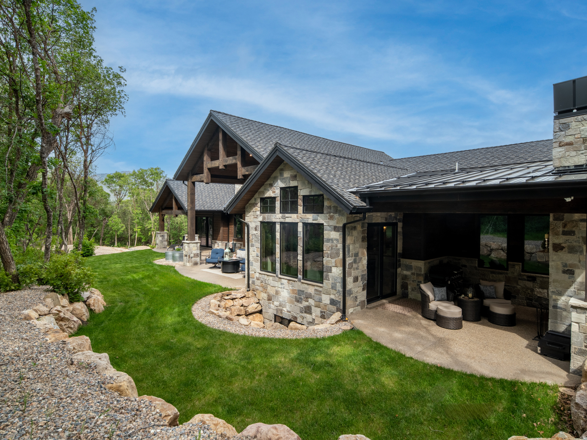 PINEVIEW OVERLOOK - Residential