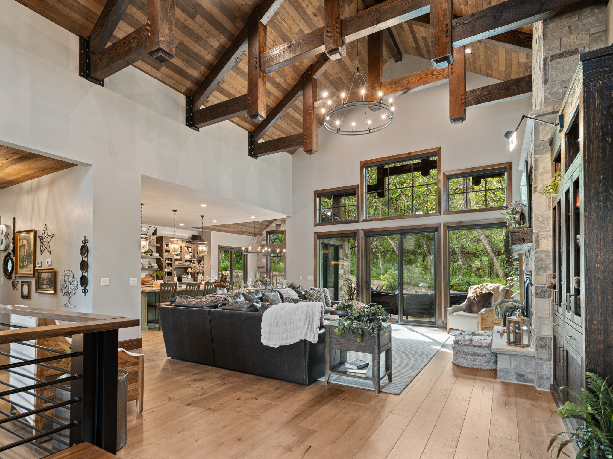 PINEVIEW OVERLOOK - Residential