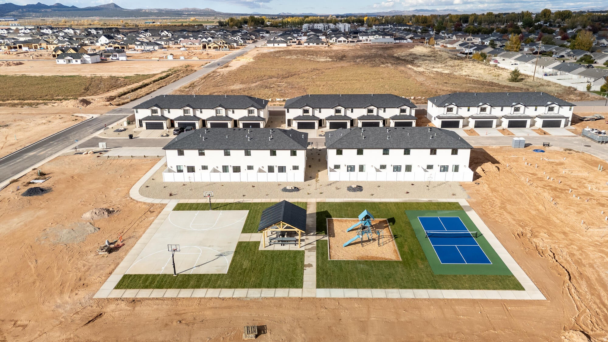 IRON HAWK - Residential