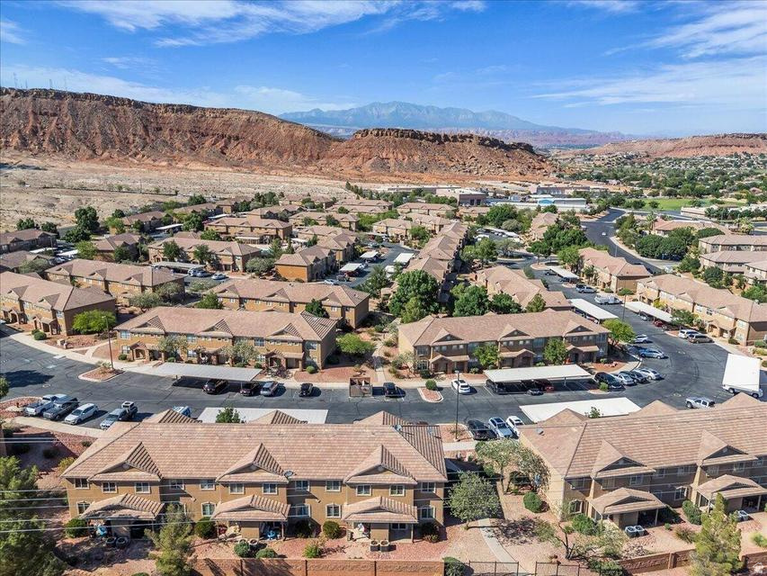 HIDDEN VALLEY TOWN HOMES PUD PH 1 - Residential
