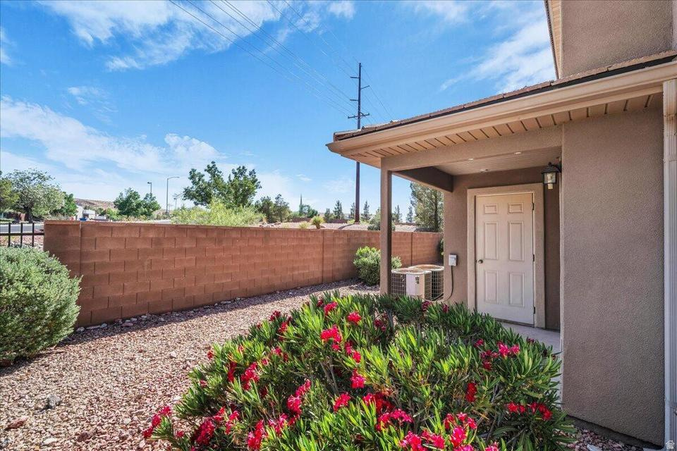 HIDDEN VALLEY TOWN HOMES PUD PH 1 - Residential