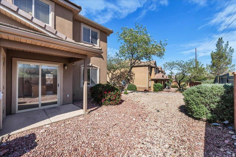 HIDDEN VALLEY TOWN HOMES PUD PH 1 - Residential