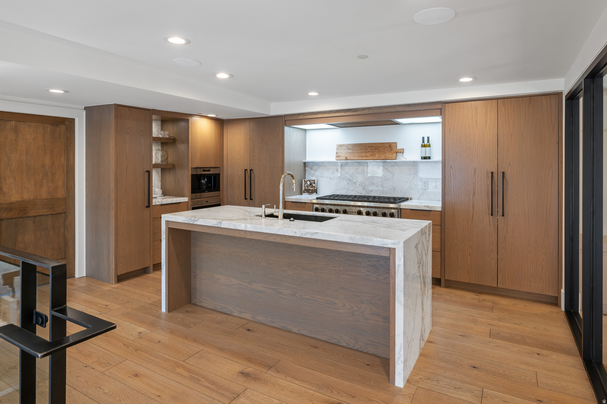PARK EAST II BUSINESS COMMUNITY CONDOS - Commercial Lease