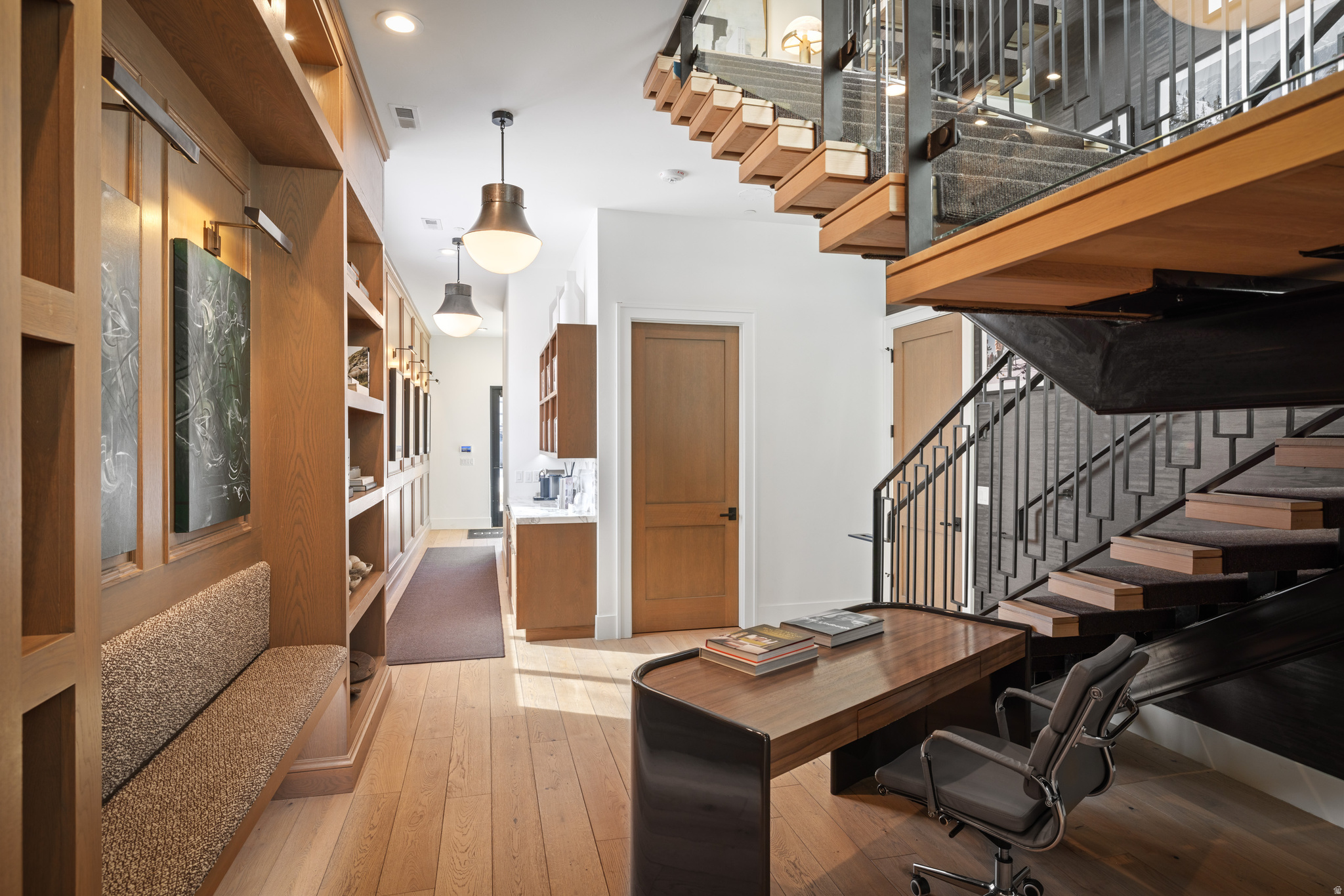 PARK EAST II BUSINESS COMMUNITY CONDOS - Commercial Lease