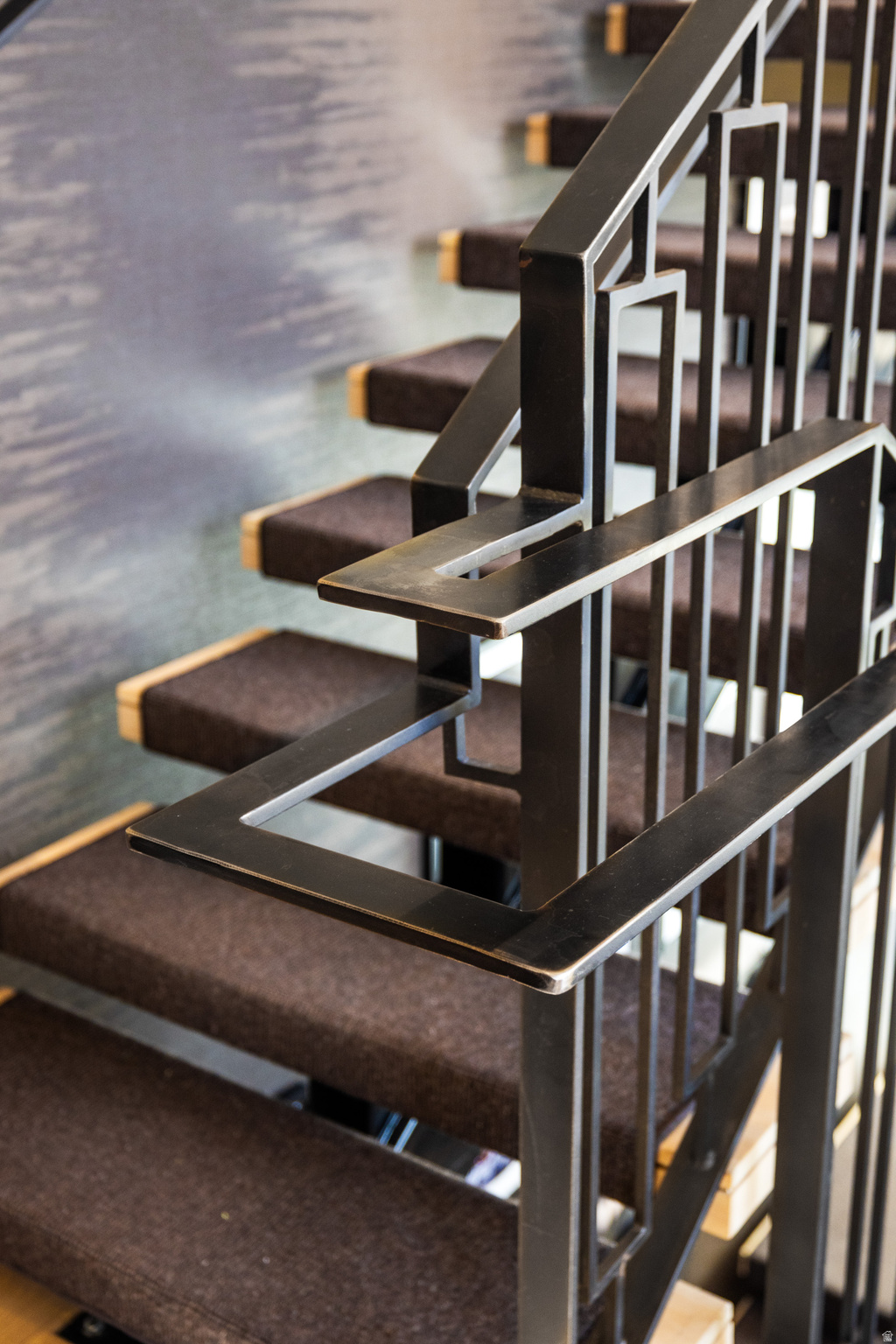PARK EAST II BUSINESS COMMUNITY CONDOS - Commercial Lease