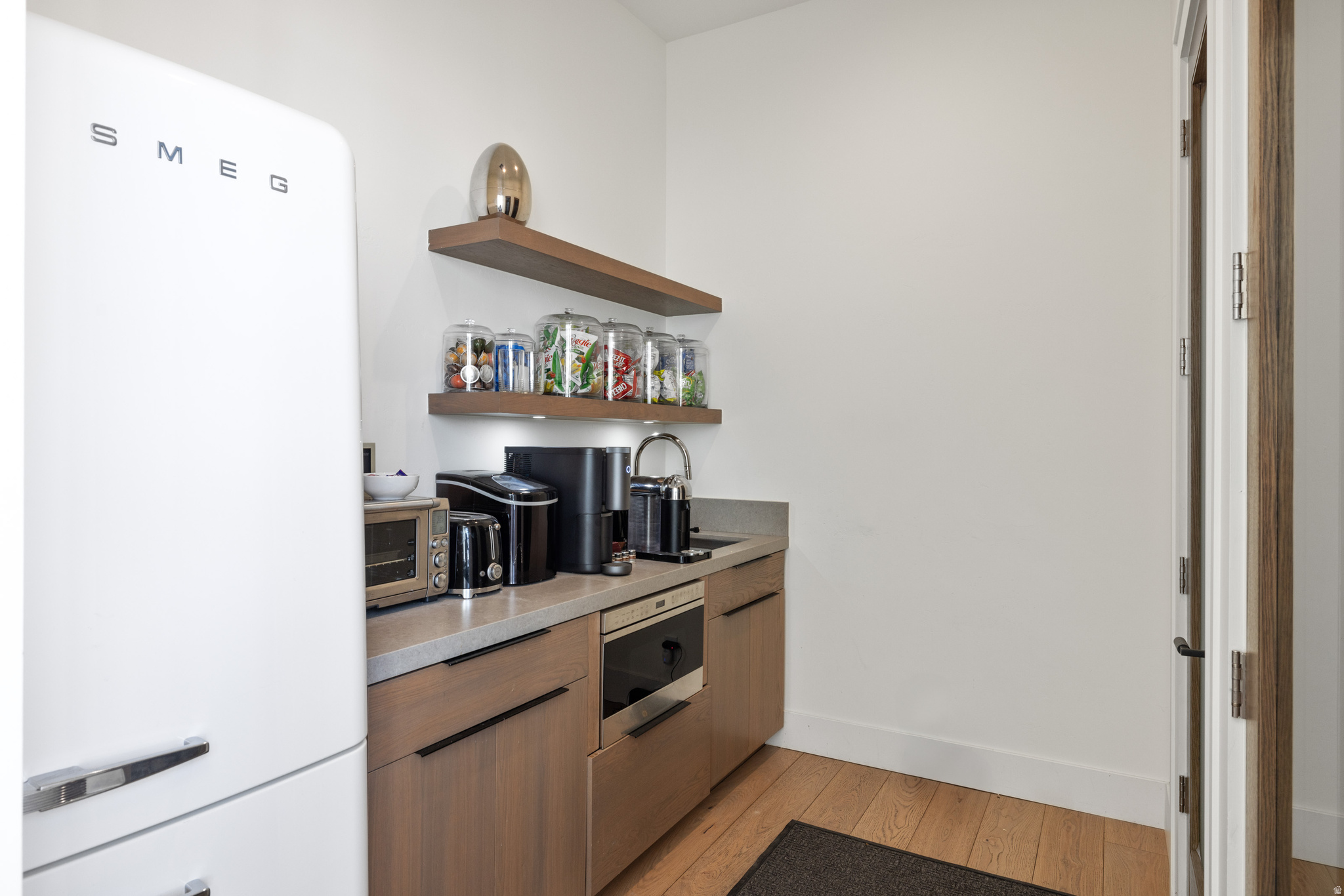PARK EAST II BUSINESS COMMUNITY CONDOS - Commercial Lease