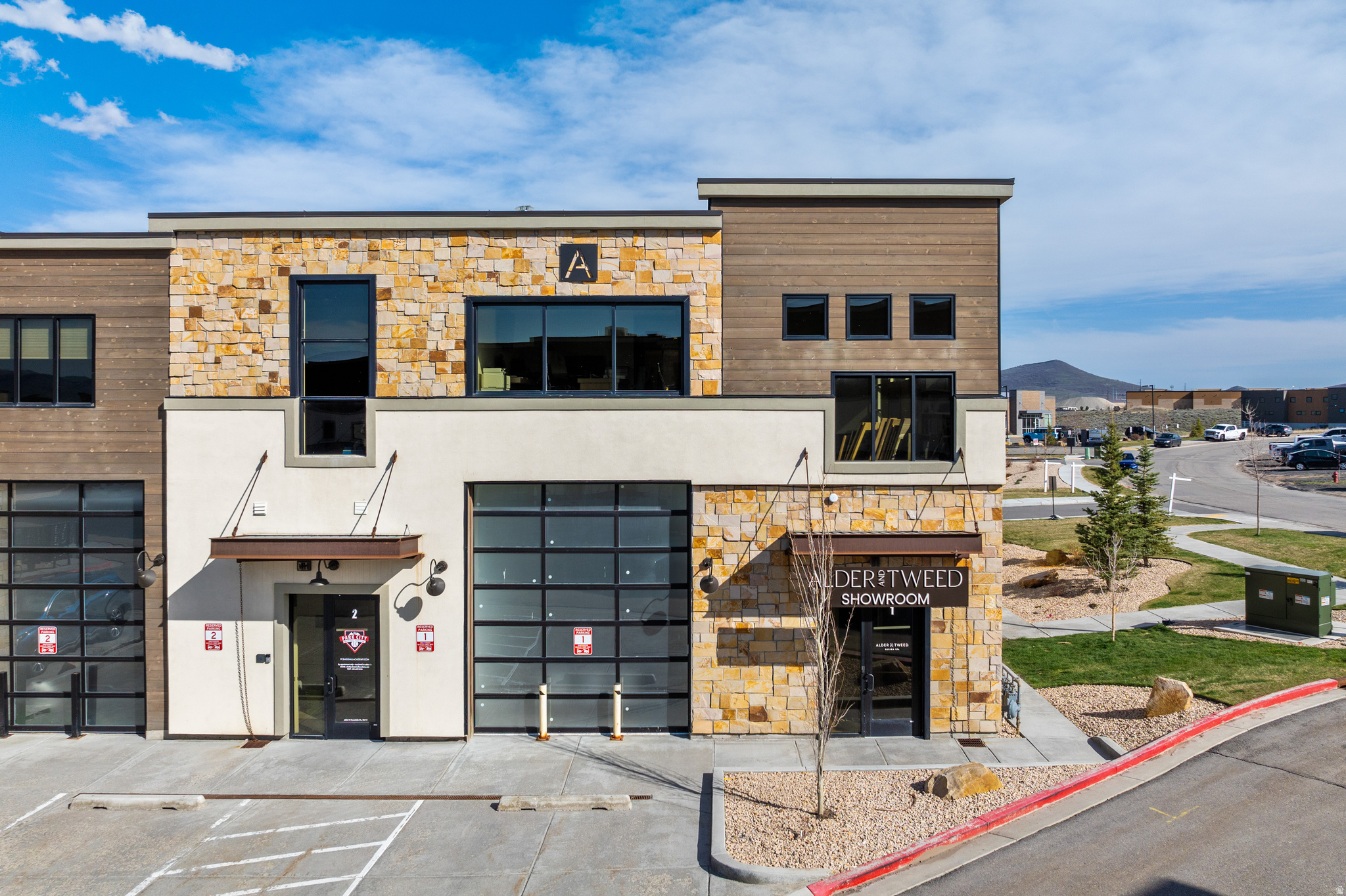 PARK EAST II BUSINESS COMMUNITY CONDOS - Commercial Lease