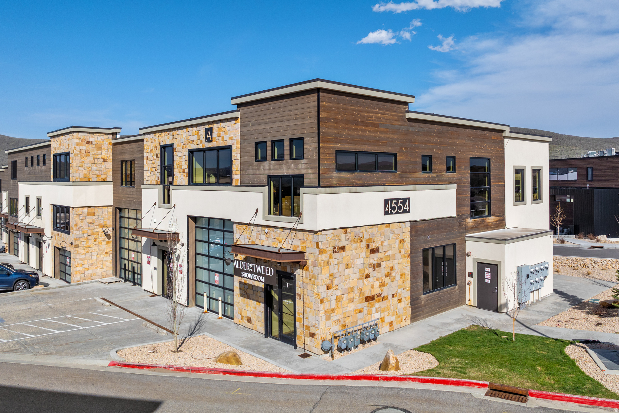 PARK EAST II BUSINESS COMMUNITY CONDOS - Commercial Lease
