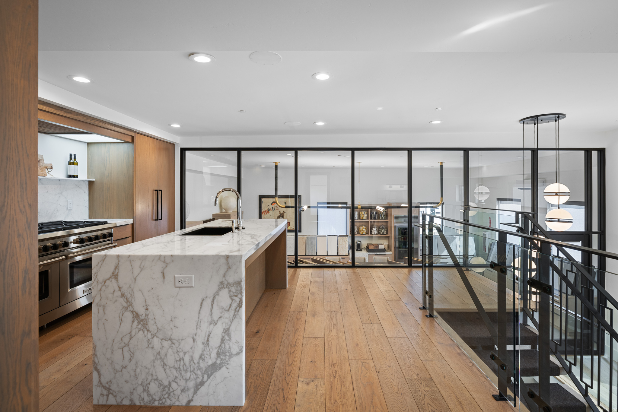 PARK EAST II BUSINESS COMMUNITY CONDOS - Commercial Lease