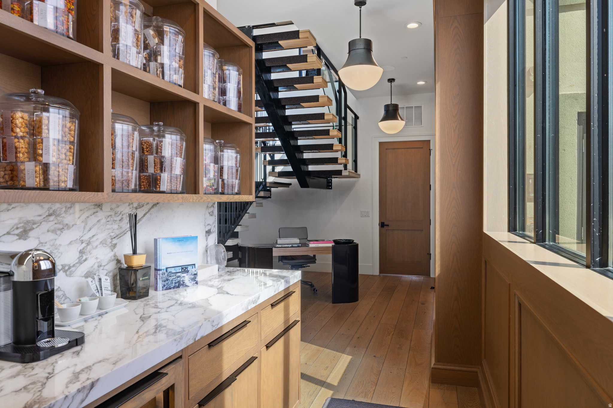 PARK EAST II BUSINESS COMMUNITY CONDOS - Commercial Lease
