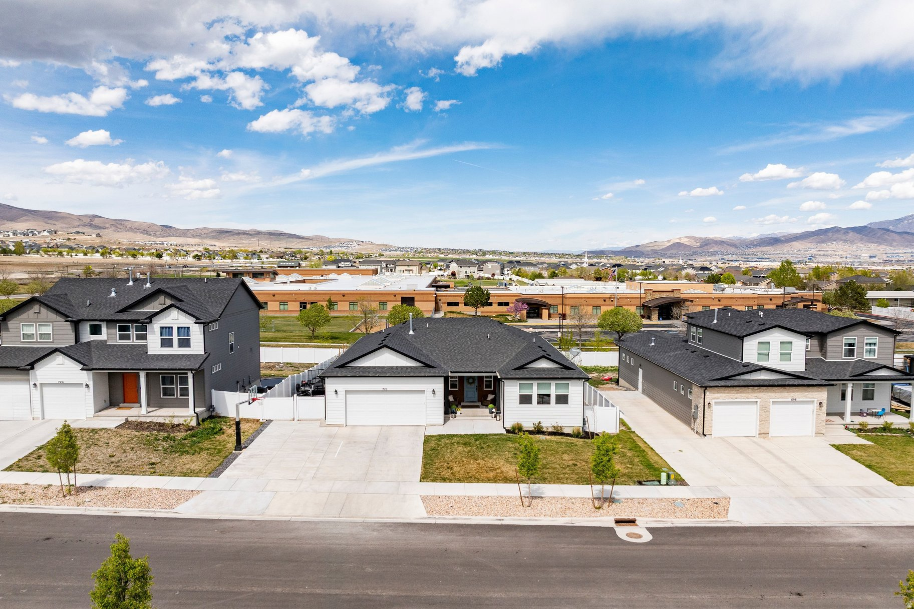 ALPINE SPRINGS - Residential