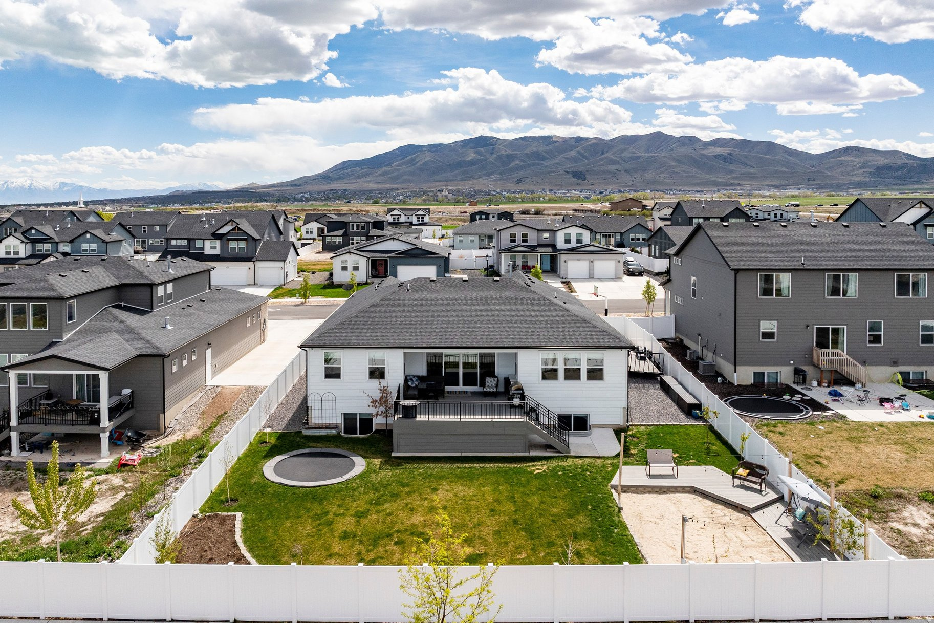 ALPINE SPRINGS - Residential