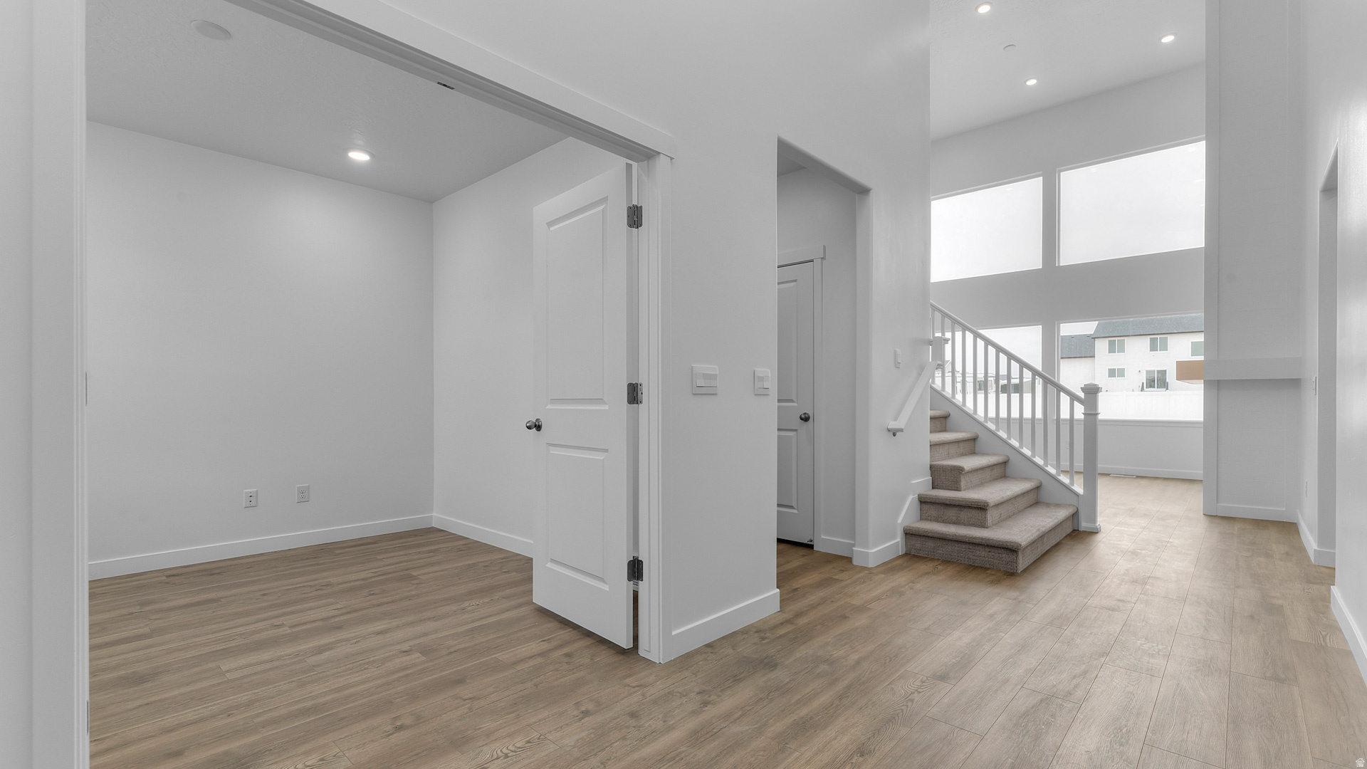 THE MAJORS - Residential