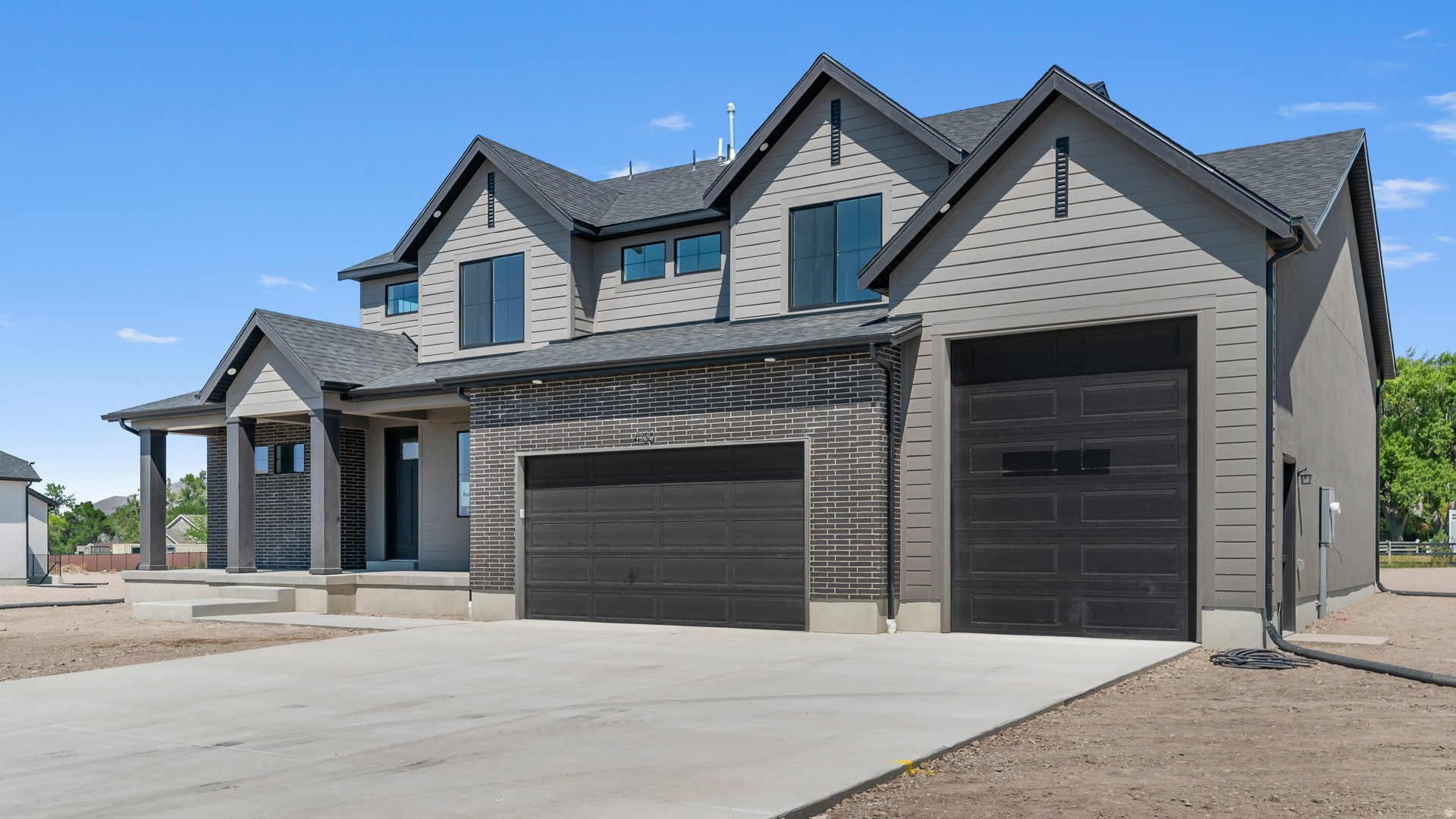 THE MAJORS - Residential
