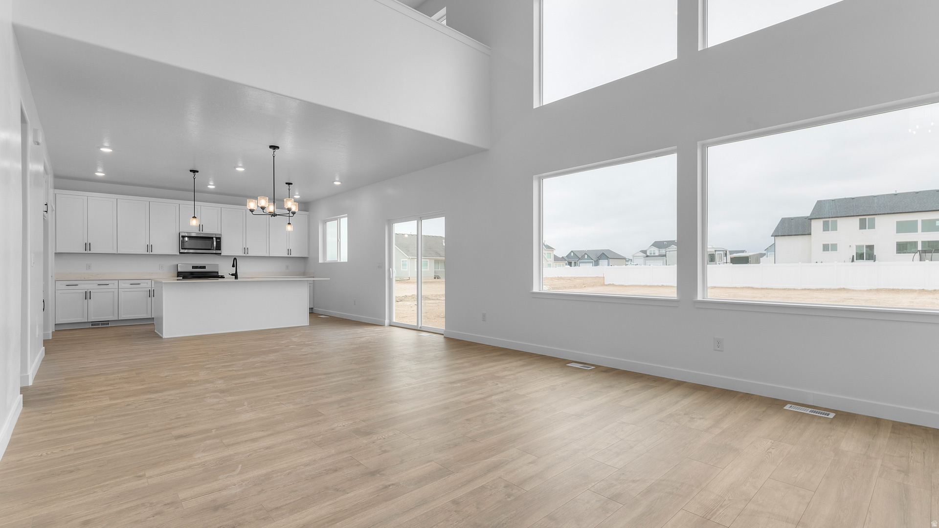 THE MAJORS - Residential