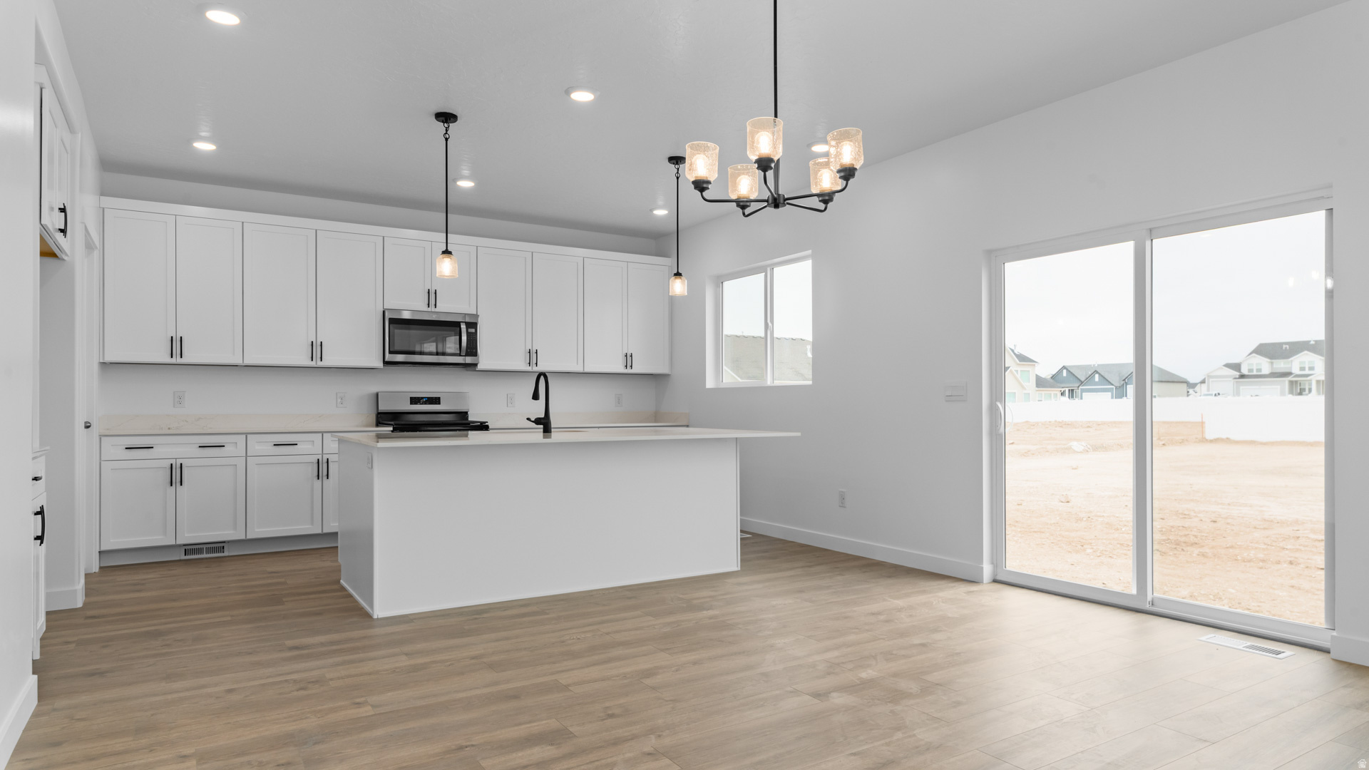 THE MAJORS - Residential