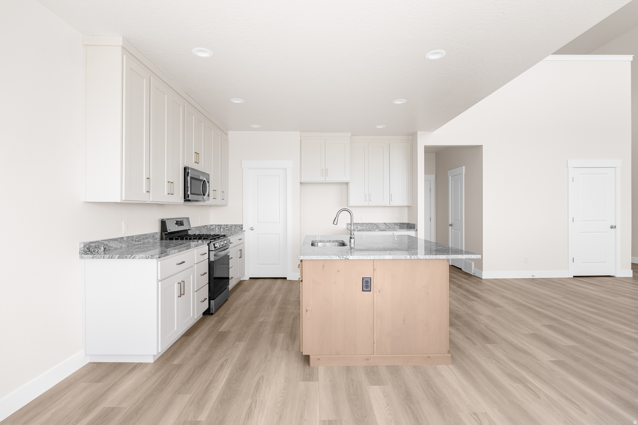 MAPLE MOUNTAIN - Residential