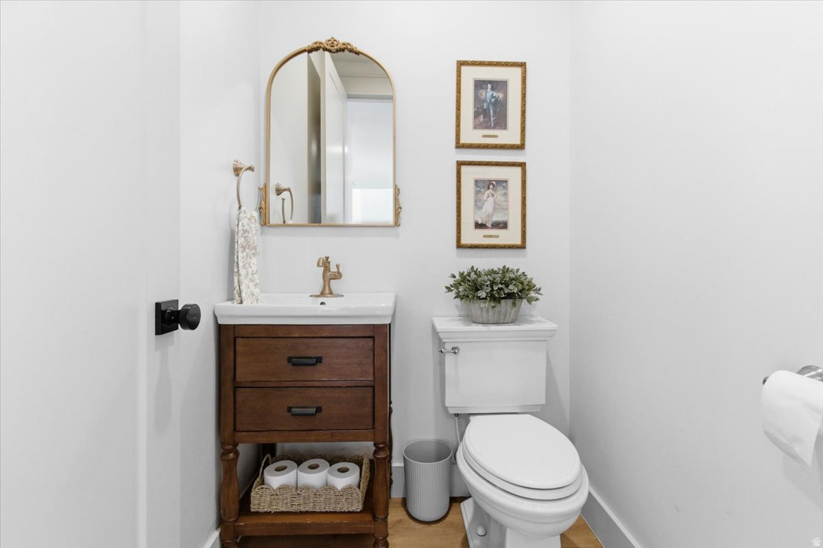 WHISPERING PINES 3 - Residential