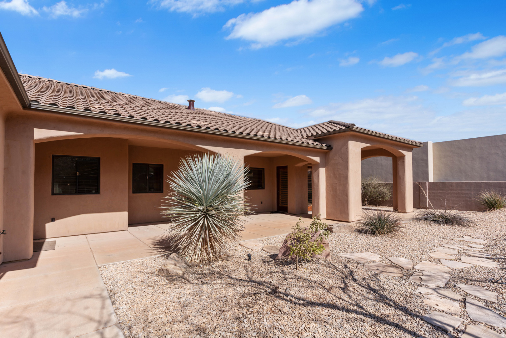 STONE CLIFF 9 - Residential