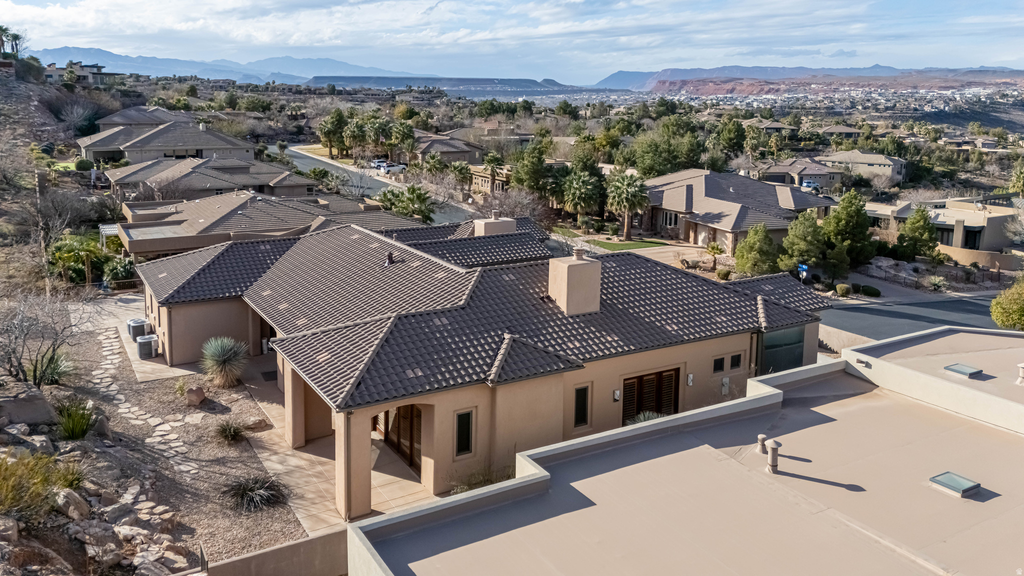 STONE CLIFF 9 - Residential