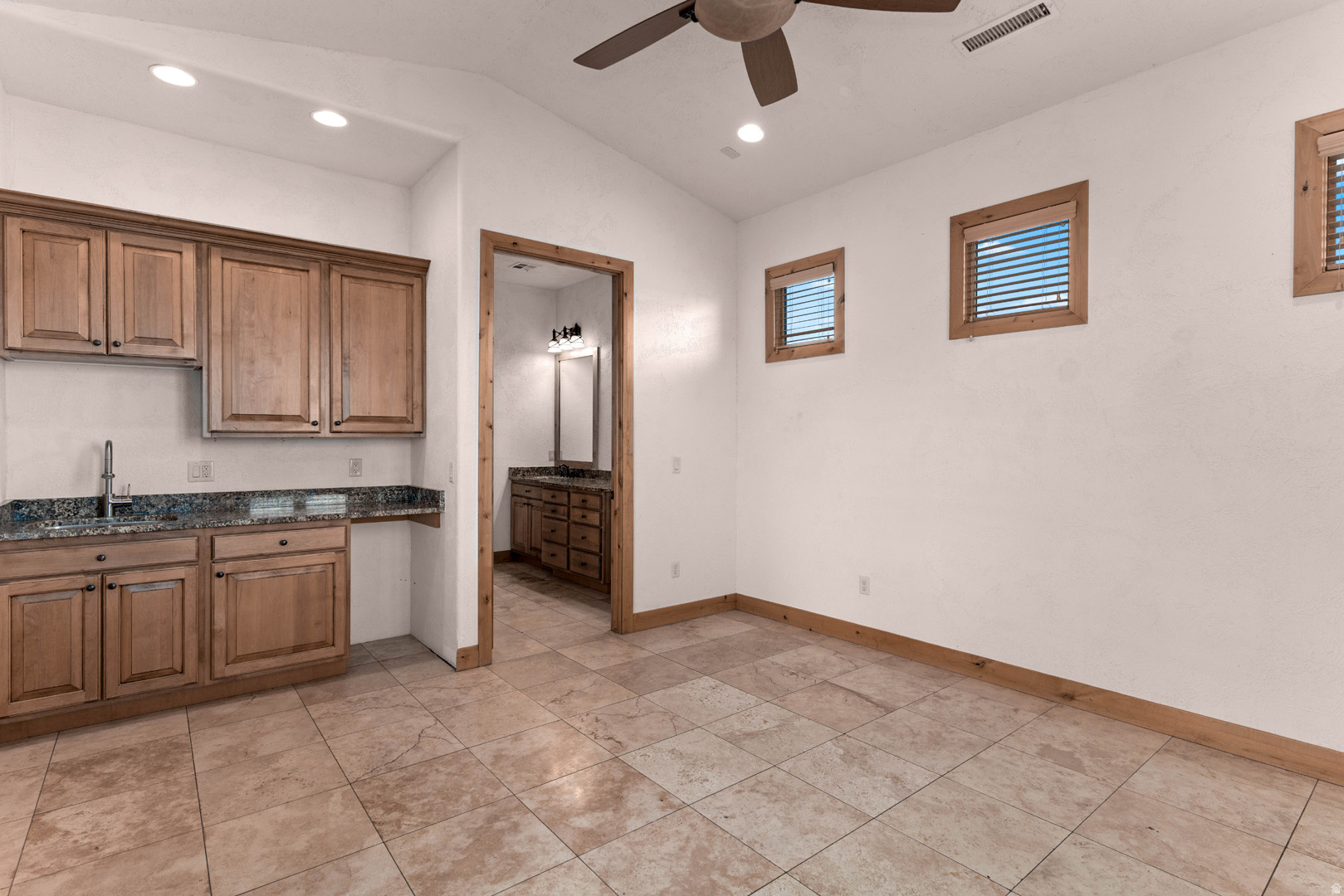 STONE CLIFF 9 - Residential