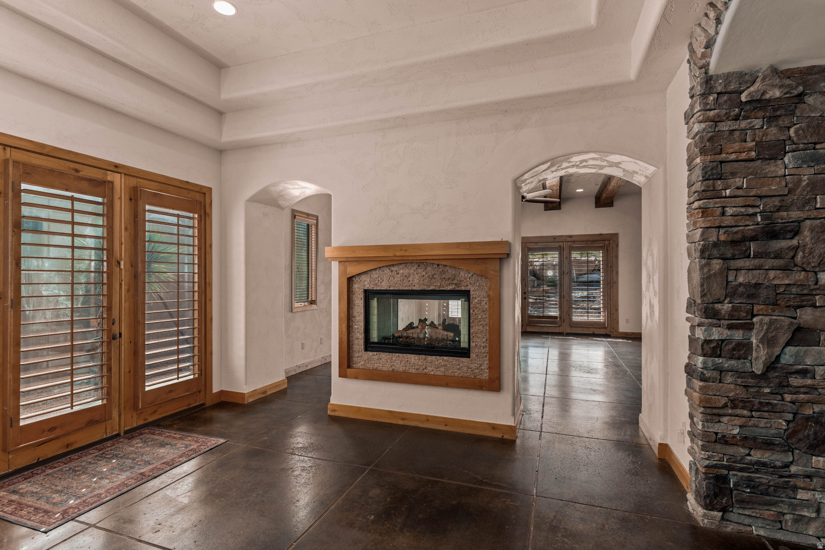 STONE CLIFF 9 - Residential