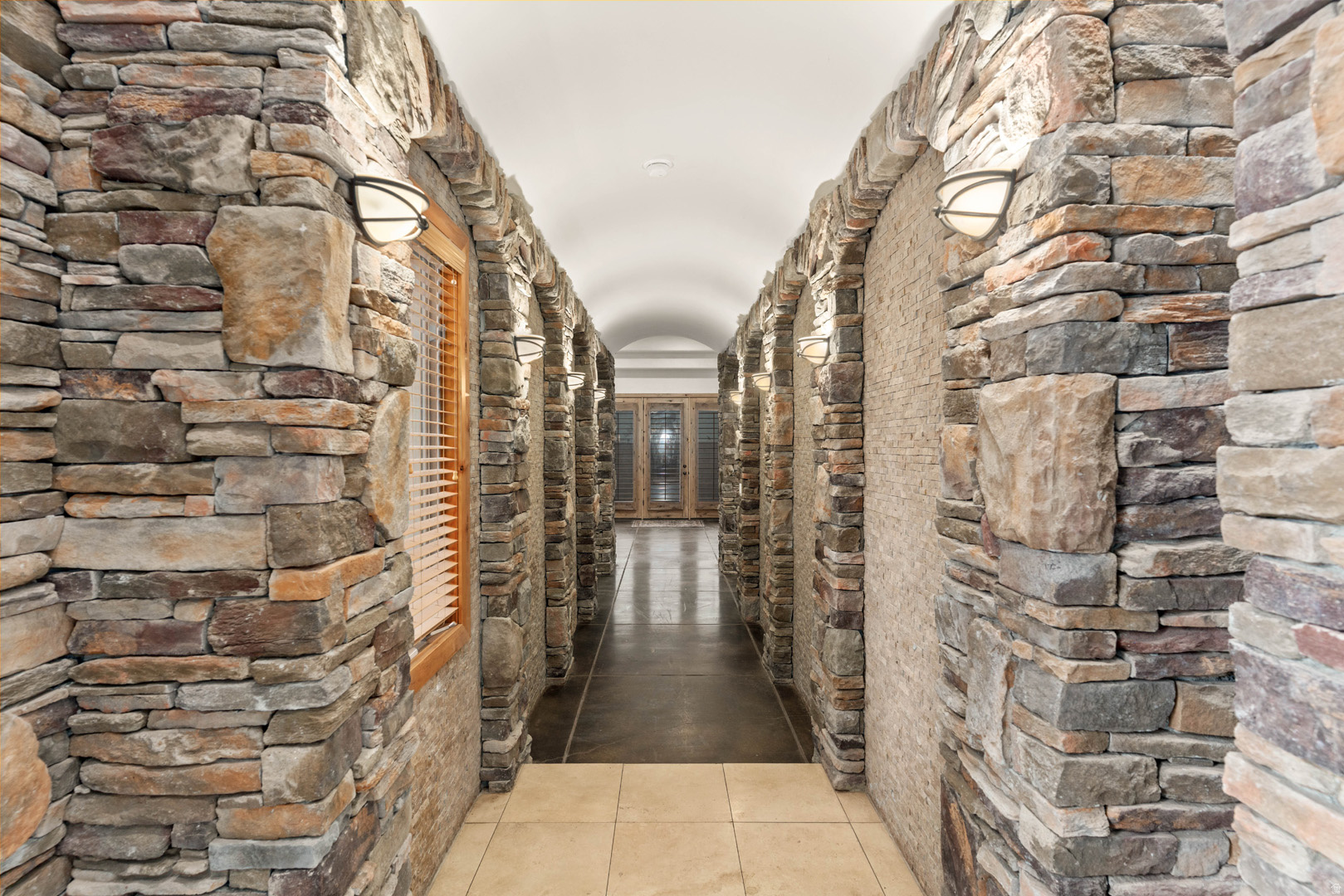 STONE CLIFF 9 - Residential