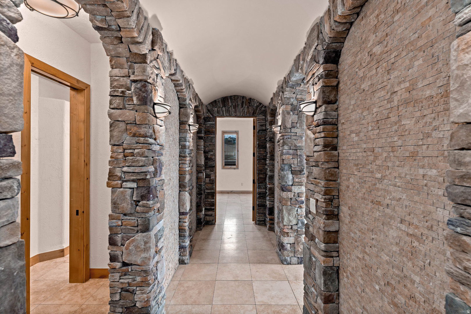 STONE CLIFF 9 - Residential