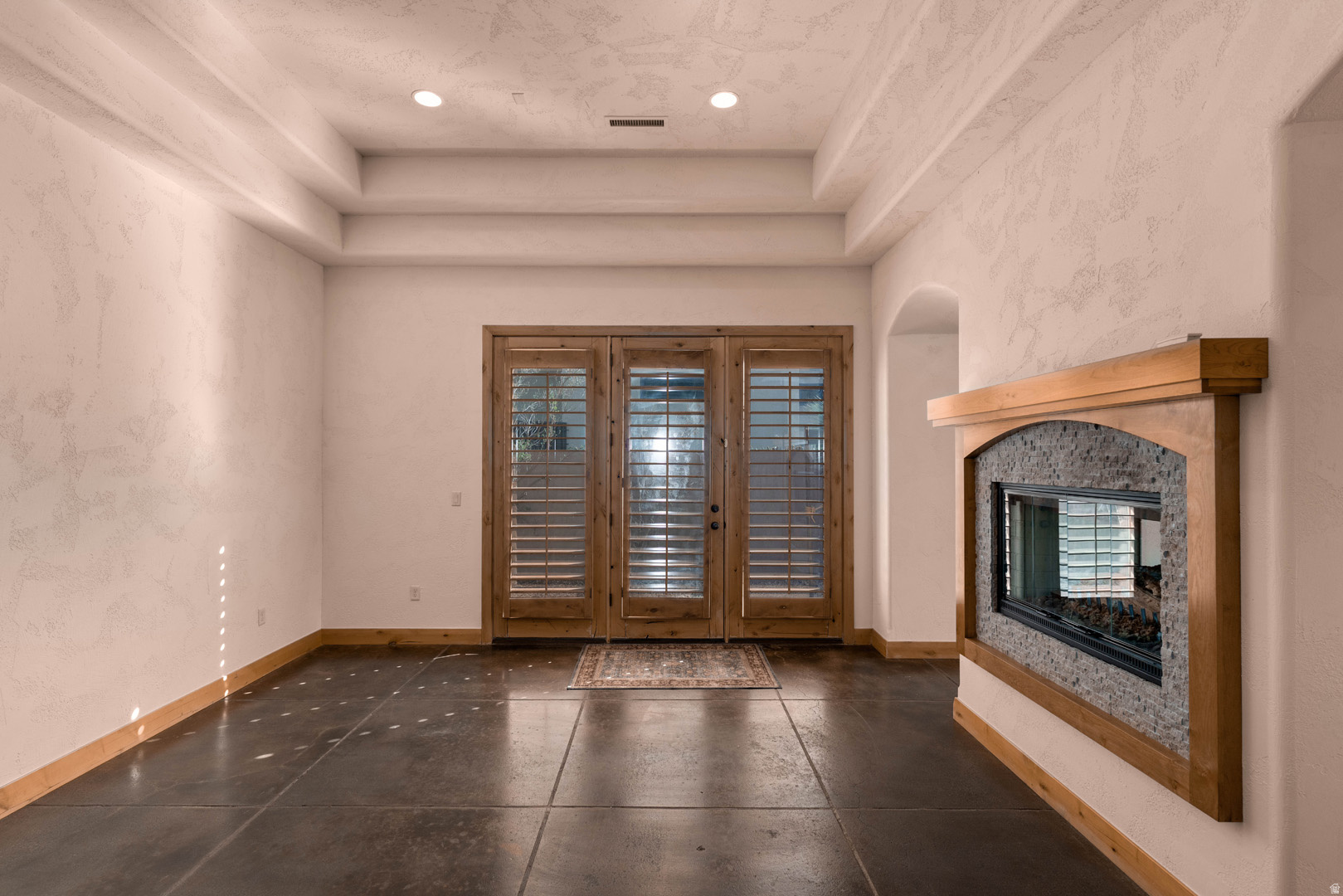 STONE CLIFF 9 - Residential